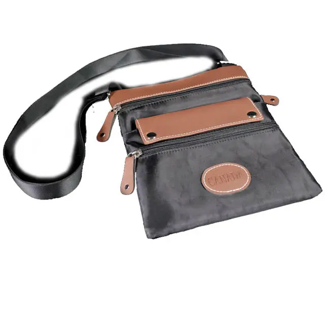 00961 - Canada Souvenir Flap Bag 8X9in Black/Brown 1