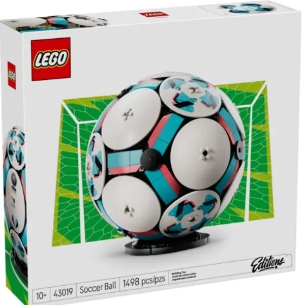 43019 - Lego Editions Soccer Ball Includes Micro Stadium 1