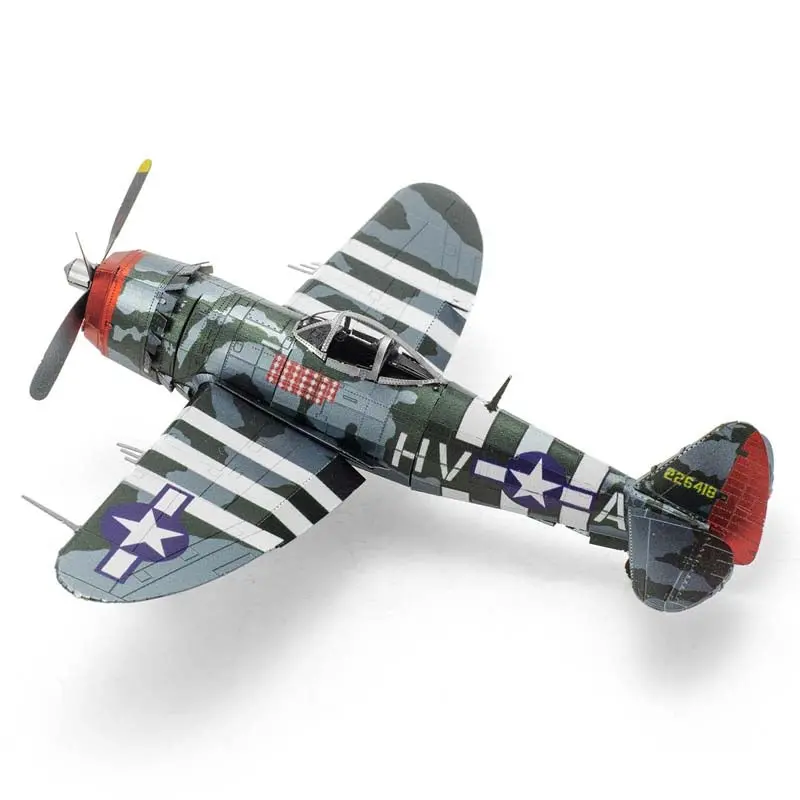 Me1002 - P-47 Thunderbolt Metal Earth 3D Metal Model Kit 2