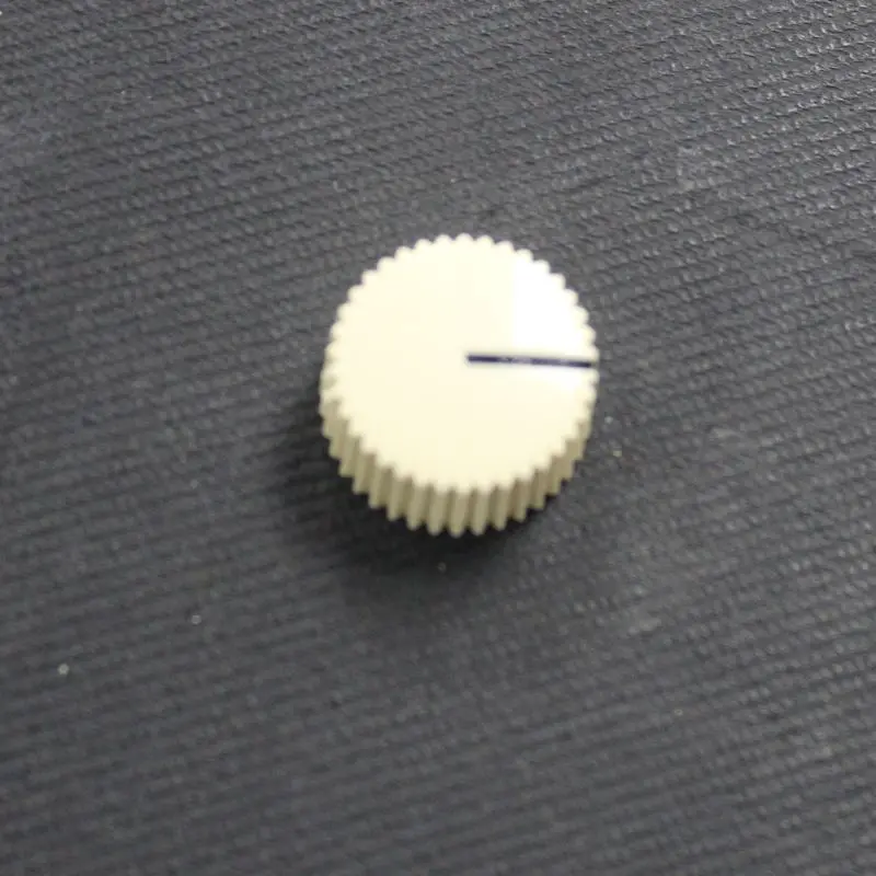 Knobc-031510 - Knob 1/4In Plast 24Mm Screw White 1