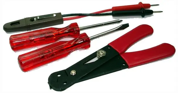 Gk-40 - Tester 80-500V Ac/Dc With Wire Stripper 10-24Awg And S/Drivers 1