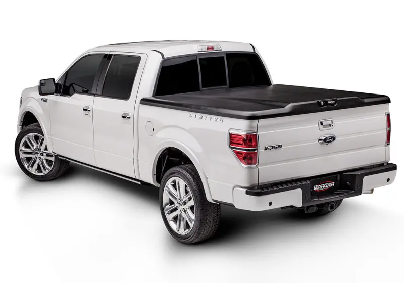 Undercover Elite Retractable Tonneau Cover For 2015–2020 Chevy Colorado & Gmc Canyon (5-Foot Bed) — Textured Black Finish 1